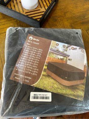 Black Spa Cover - Protective Hot Tub Cover